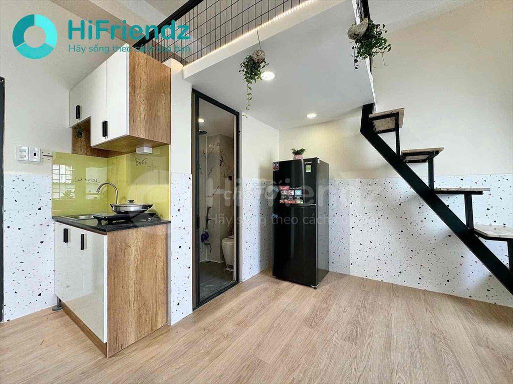 PHÒNG ĐẸP GIÁ RẺ BAN CÔNG THOÁNG, GÁC CAO RỘNG 30m2 GẦN UTH, VLU, Q1