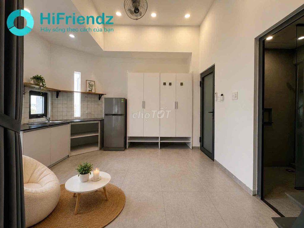 CĂN HỘ ĐẸP GÁC CAO GIÁ RẺ BAN CÔNG RỘNG 40m2 GẦN VLU, ULAW, UEF,QUẬN 1