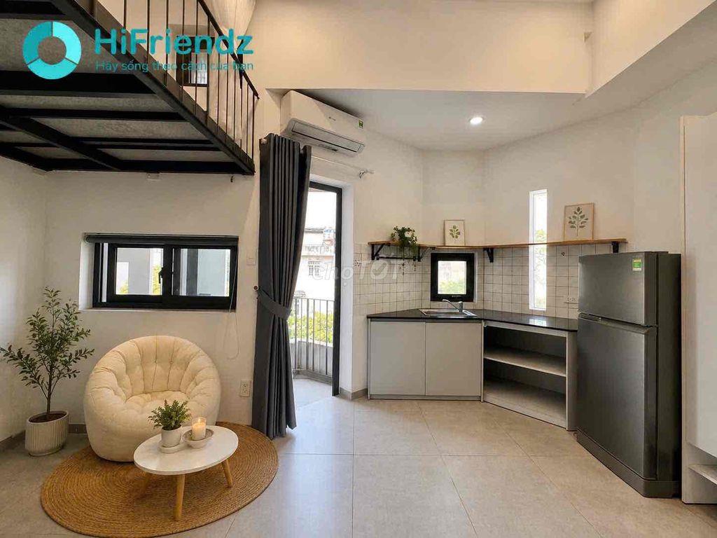CĂN HỘ ĐẸP GÁC CAO GIÁ RẺ BAN CÔNG RỘNG 40m2 GẦN VLU, ULAW, UEF,QUẬN 1