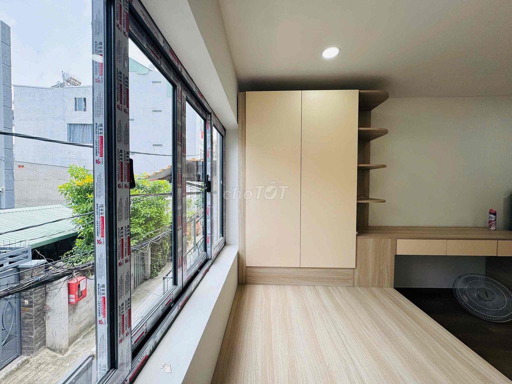 Dương Quảng Hàm chỉ 2p đi xe tới emart phan văn trị gần VLU