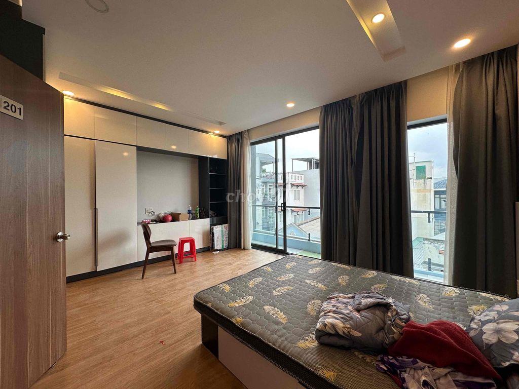 Ban Công Lớn Giá Rẻ Ngay Nguyễn Gia Trí Full Nội Thất Máy Giặt Riêng