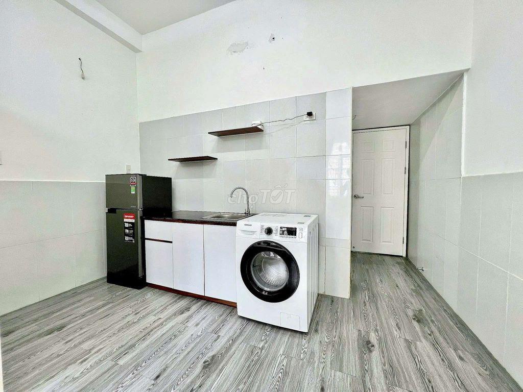 Cho thuê căn cửa sổ lớn siêu thoáng, Full NT, Bình Thạnh gần VLU, IUH