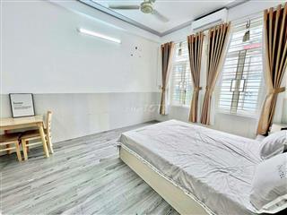 Cho thuê căn cửa sổ lớn siêu thoáng, Full NT, Bình Thạnh gần VLU, IUH