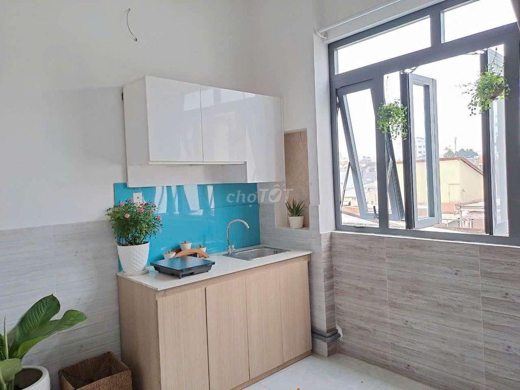 Căn hộ 1PN tách bếp có cửa sổ lớn Full nội thất Phú Nhuận gần UFM, IUH