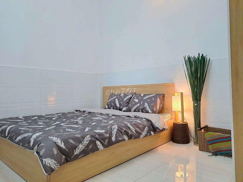 Căn hộ 1PN tách bếp có cửa sổ lớn Full nội thất Phú Nhuận gần UFM, IUH