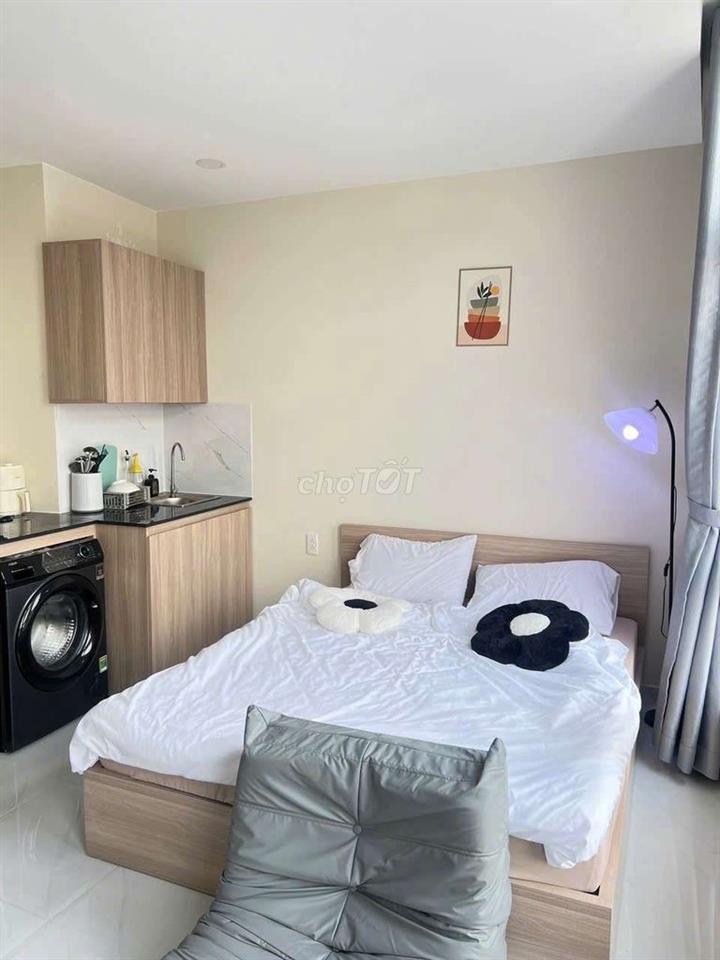 Cho thuê căn view cực thoáng, full NT Bình Thạnh gần  FTU2, UEF, HIU