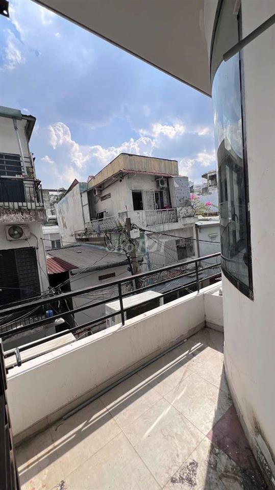 Cho thuê 2PN ban công, Full nội thất Bình Thạnh gần UTH, UEF, HIU, FTU