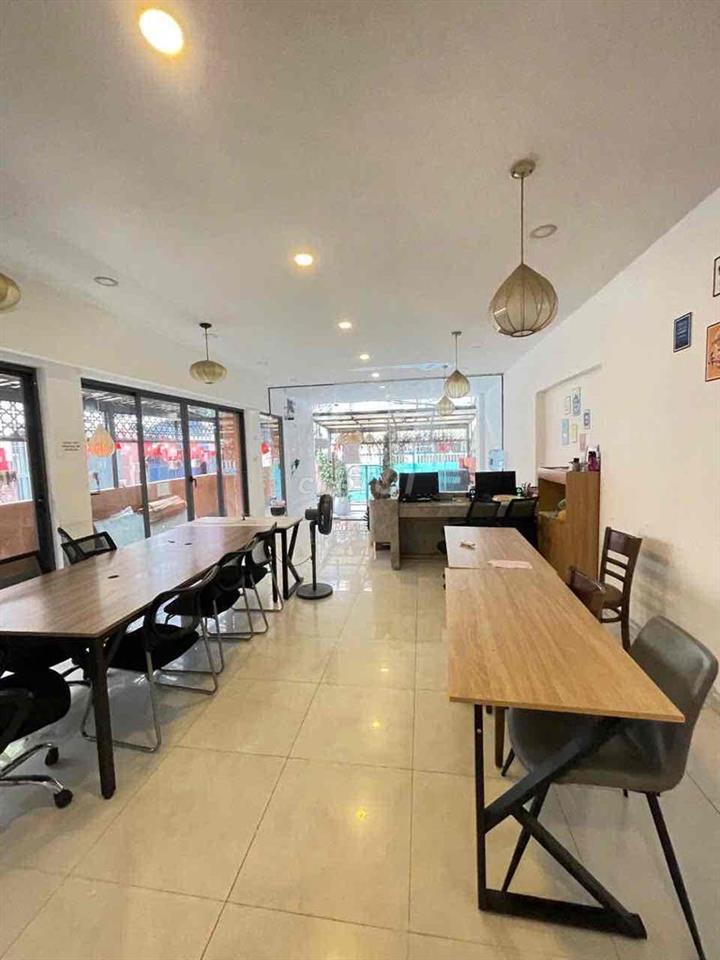 Cho thuê mặt bằng 100m2 P Đakao quận 1 Hẻm xe hơi có 2 nhà vệ sin