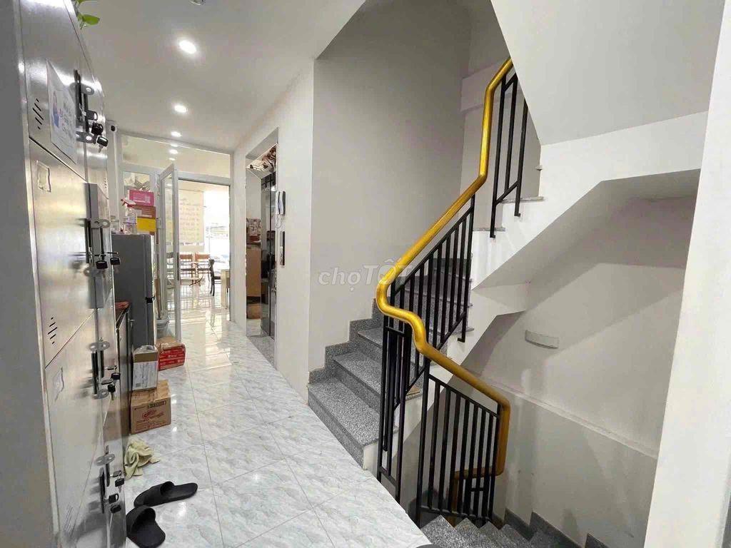 Mặt Bằng 80m2  Mặt tiền Hoàng Hoa Thám Gần Nhà Ga T3 lối đi riêng biệt