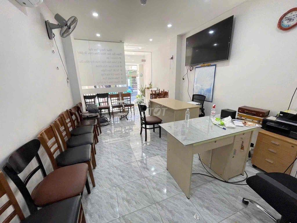 Mặt Bằng 80m2  Mặt tiền Hoàng Hoa Thám Gần Nhà Ga T3 lối đi riêng biệt