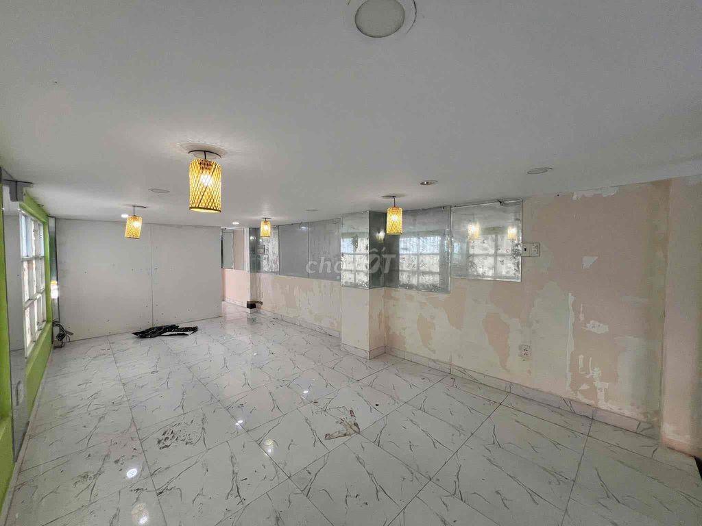 Mặt bằng 2 Mặt tiền CMT8 Tân Bình 1 trệt với 1 lửng 120m2