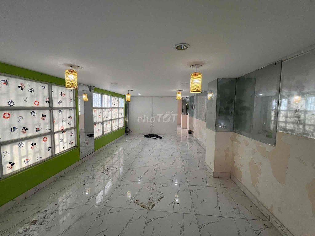 Mặt bằng 2 Mặt tiền CMT8 Tân Bình 1 trệt với 1 lửng 120m2