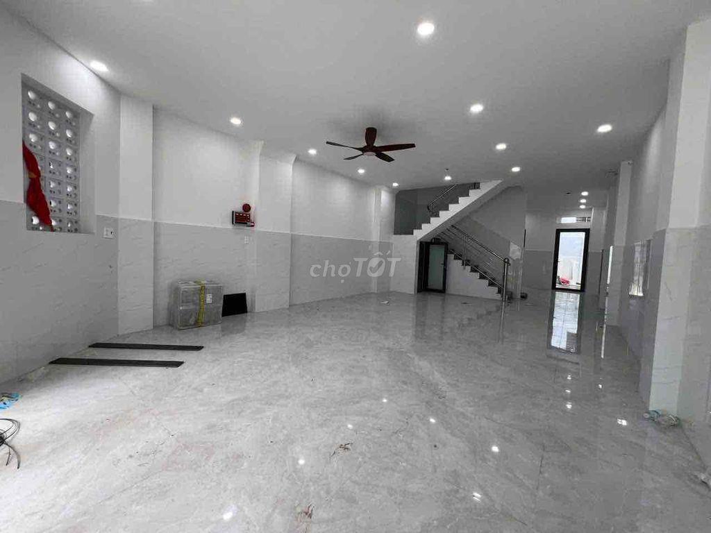 Mặt bằng mới 100% Ngay Tự Lập Gần Sân Bay Tân Bình giao với CMT8