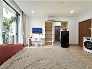 Thuê ngay căn hộ studio 30m2 Phan Đăng Lưu ban cong gần chợ bà chiểu