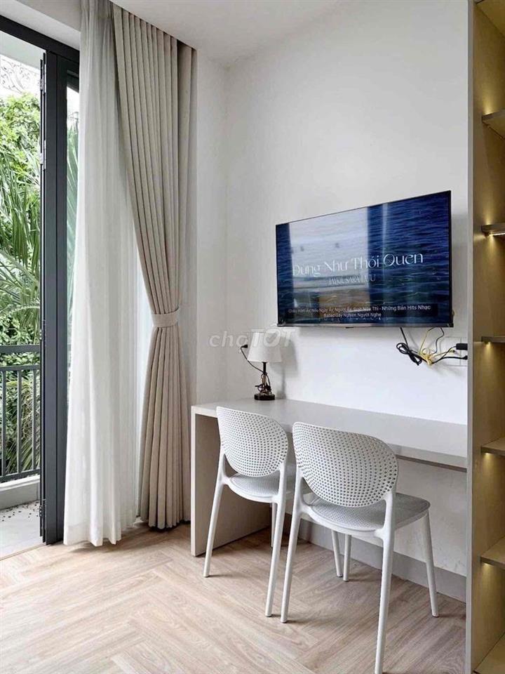 Thuê ngay căn hộ studio 30m2 Phan Đăng Lưu ban cong gần chợ bà chiểu
