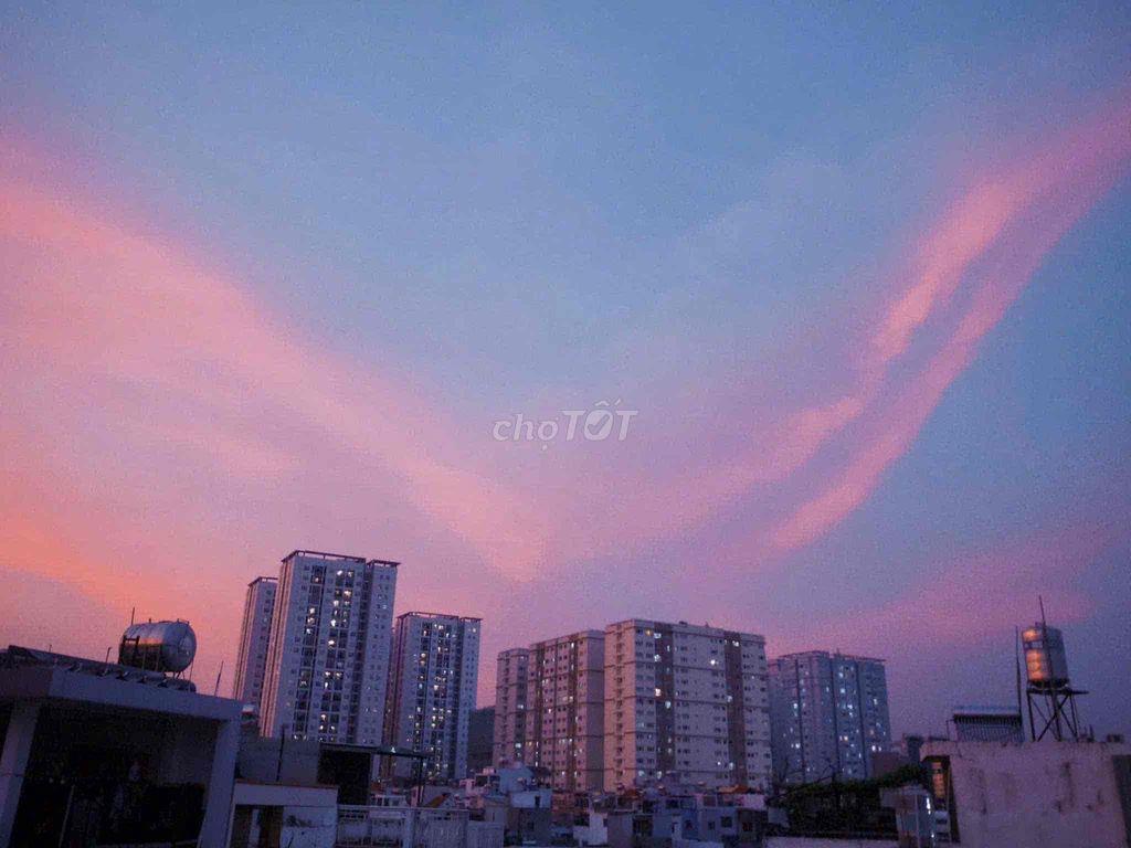 CHO THUÊ PHÒNG BAN CÔNG Ở CHU VĂN AN ,GẦN ĐH GTVT HUTECH UEF VĂN LAN