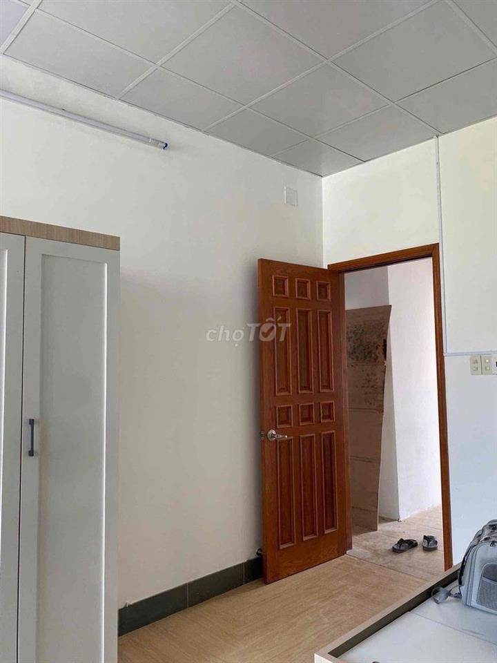 CHO THUÊ PHÒNG GẦN NGÃ TƯ HÀNG XANH - ĐH HUTECH VĂN LAN GTVT UEF UTH