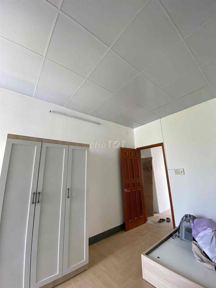 CHO THUÊ PHÒNG GẦN NGÃ TƯ HÀNG XANH - ĐH HUTECH VĂN LAN GTVT UEF UTH
