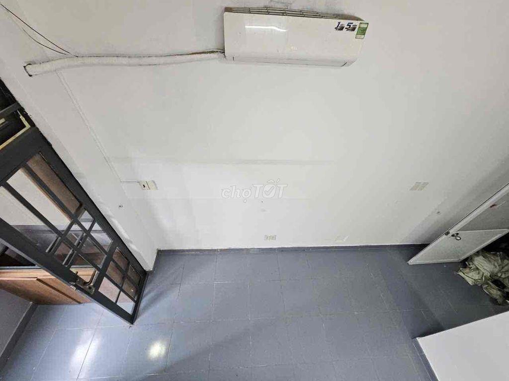 CHO THUÊ PHÒNG GÁC DUPLEX GẦN VĂN LAN HUTECH HỌC VIỆN CÁN BỘ UTH UEF