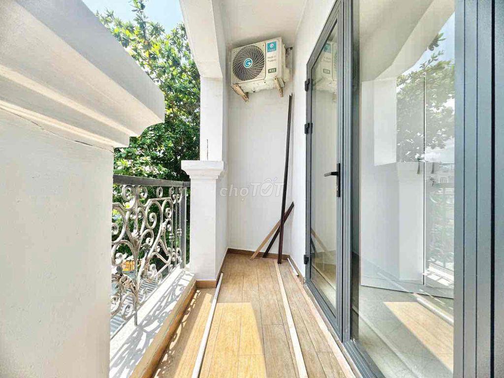 SIÊU PHẨM 2PN MỚI TOANH - CÓ THANG MÁY - BAN CÔNG - NGUYỄN XÍ
