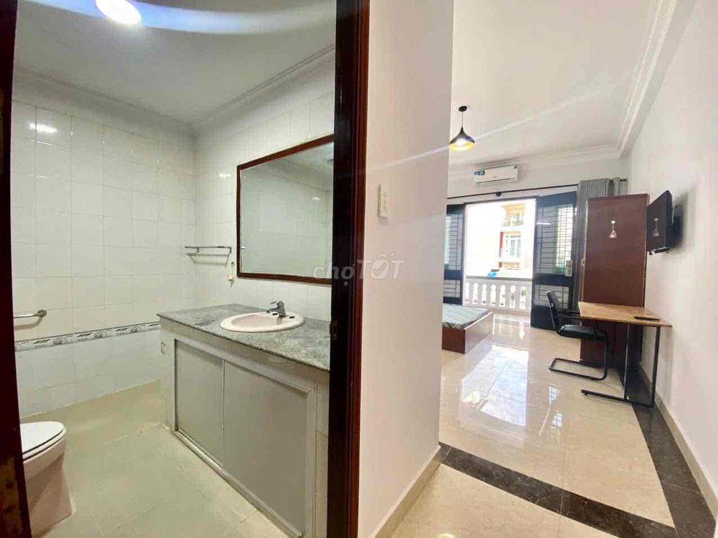 🏡 Đúng Hình , Đúng Giá Căn Hộ  Full NT , Ban Công , Ngay ĐH USSH, Q1