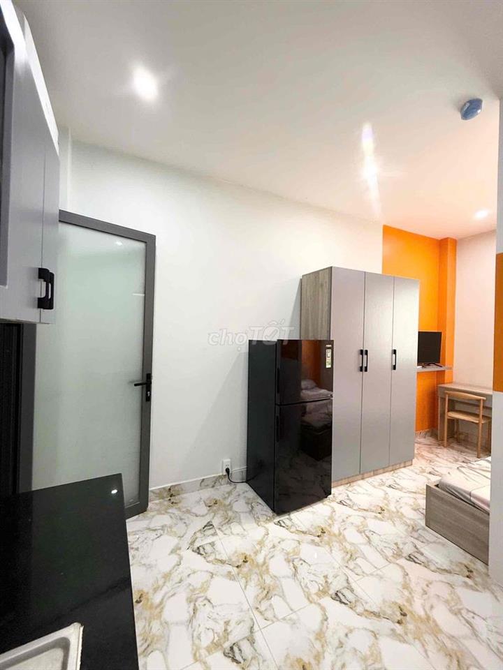 7TR5 STUDIO FULL NỘI THẤT • CỬA SỔ ĐÓN NẮNG • THANG MÁY