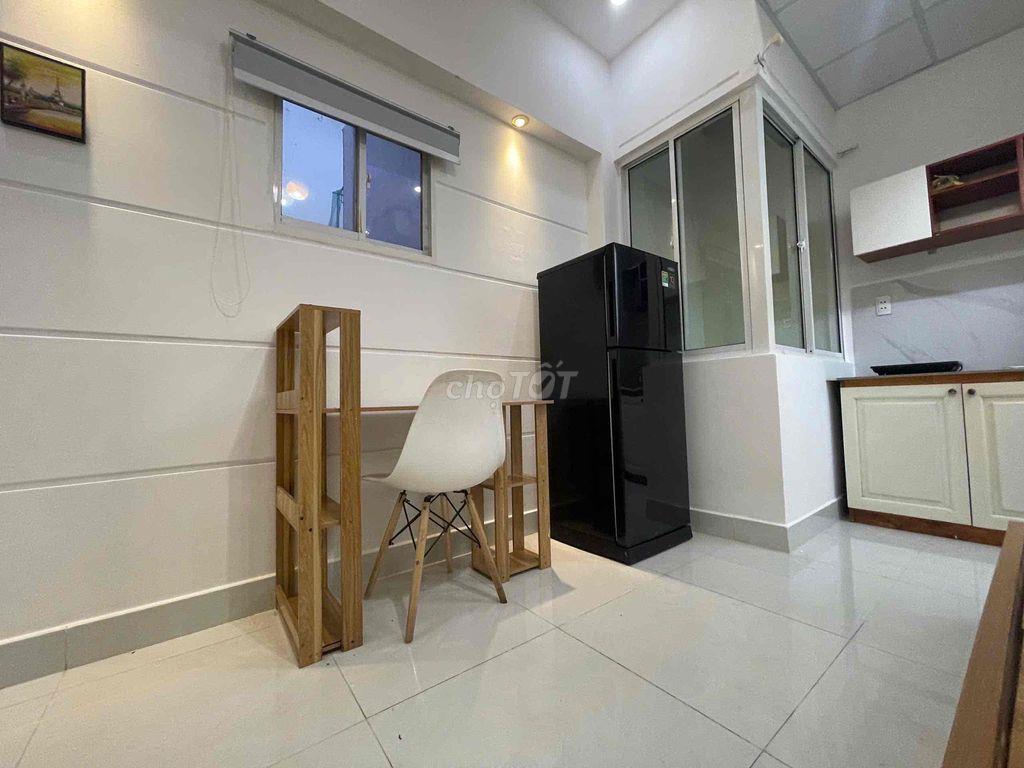 5TR8 • STUDIO FULL NỘI THẤT • 30M² • CỬA SỔ THOÁNG MÁT • ĐỐI DIỆN LAND