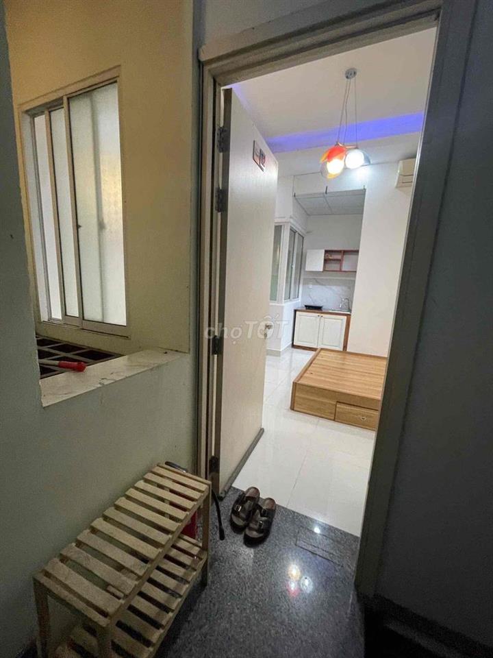 5TR8 • STUDIO FULL NỘI THẤT • 30M² • CỬA SỔ THOÁNG MÁT • ĐỐI DIỆN LAND