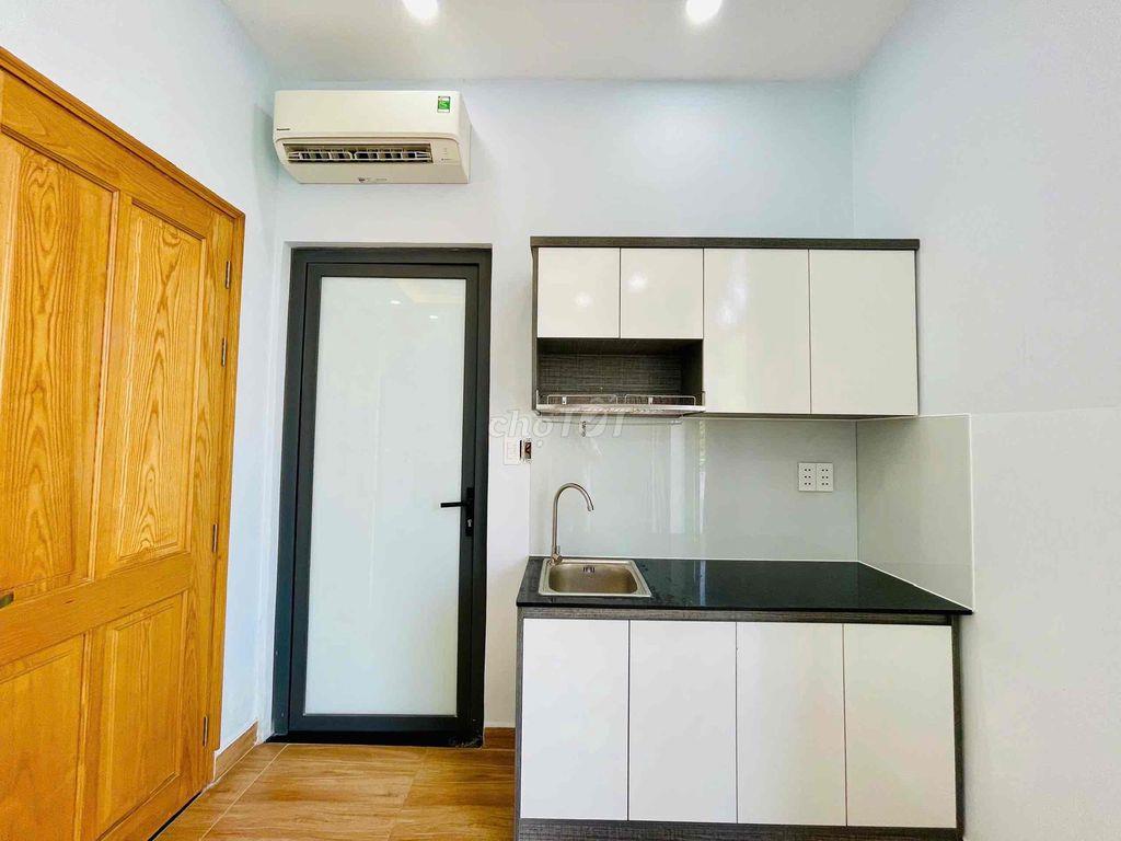 6TR8 STUDIO BAN CÔNG RỘNG • CỬA SỔ VÒM SIÊU ĐẸP • TRỐNG SẴN VÀO Ở NGAY