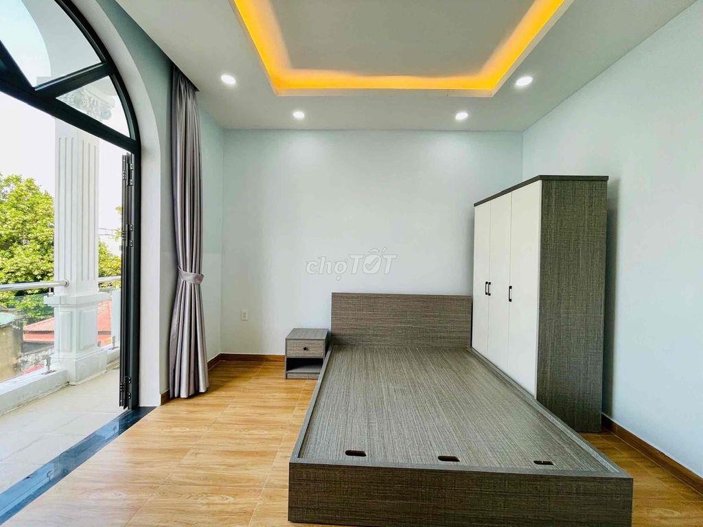 6TR8 STUDIO BAN CÔNG RỘNG • CỬA SỔ VÒM SIÊU ĐẸP • TRỐNG SẴN VÀO Ở NGAY
