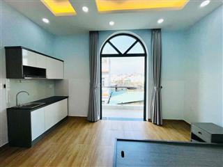 6TR8 STUDIO BAN CÔNG RỘNG • CỬA SỔ VÒM SIÊU ĐẸP • TRỐNG SẴN VÀO Ở NGAY