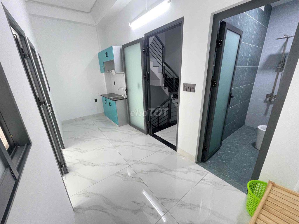 9TR5 CĂN 2PN FULL NỘI THẤT • 40M² • CỬA SỔ ĐÓN NẮNG • GẦN ĐH VĂN LANG