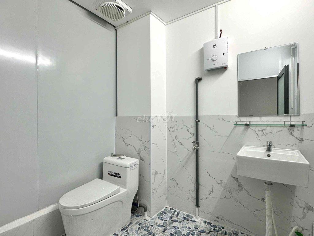 8TR5 • 1PN TÁCH BẾP, CỬA SỔ ĐÓN NẮNG, FULL NỘI THẤT