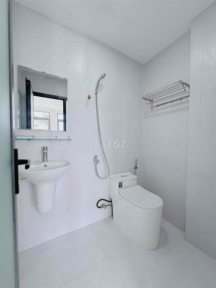 7TR7 STUDIO BAN CÔNG FULL NỘI THẤT – NGAY NƠ TRANG LONG
