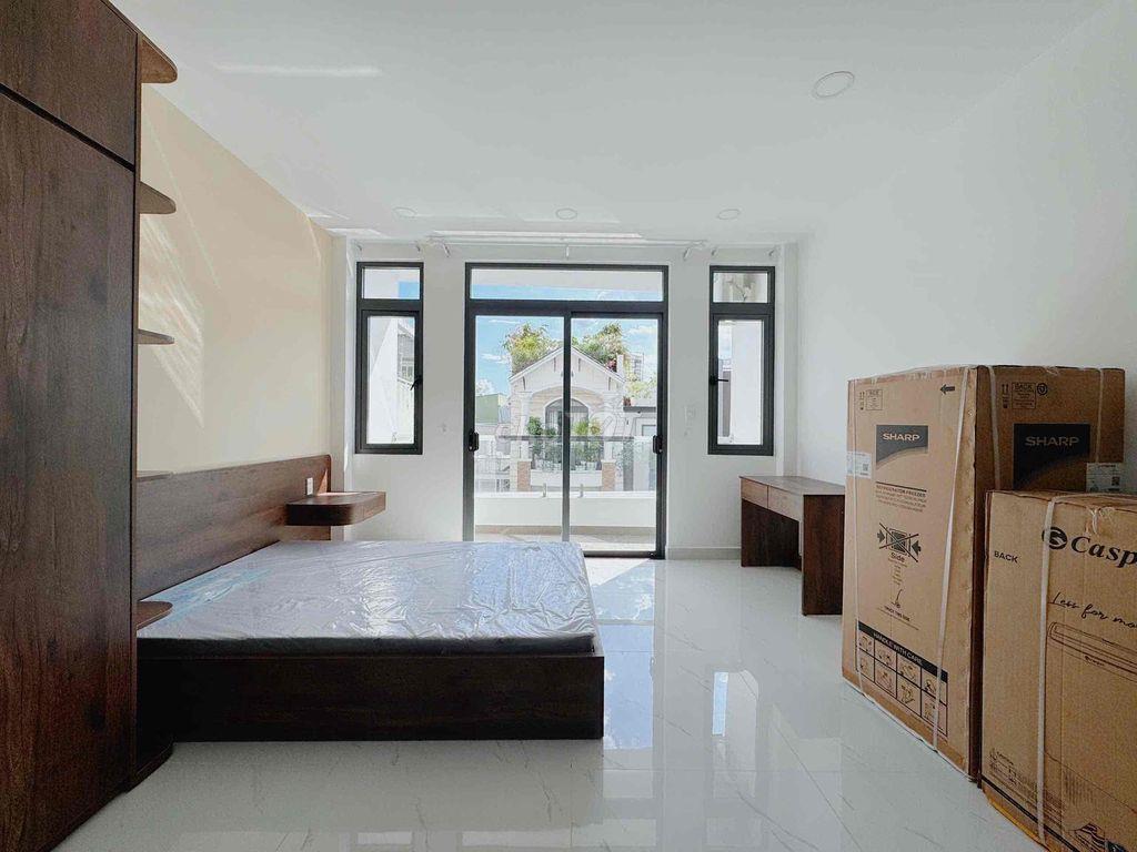 7TR7 STUDIO BAN CÔNG FULL NỘI THẤT – NGAY NƠ TRANG LONG