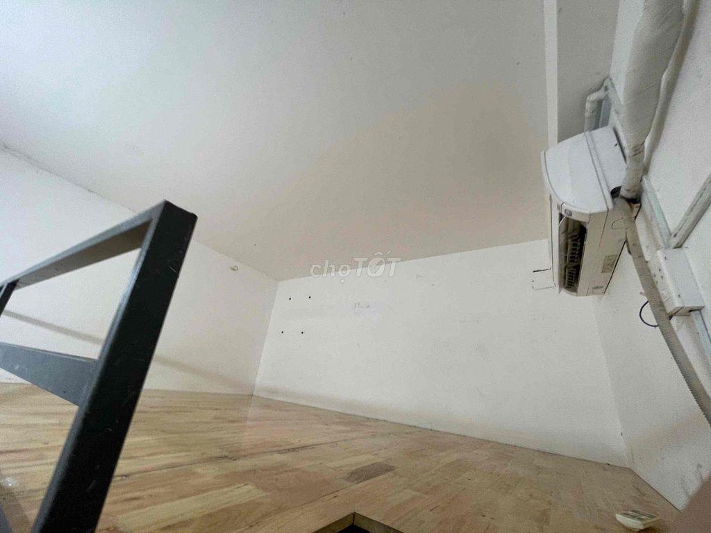 8TR8 căn 1PN BAN CÔNG tách bếp full nội thất, máy giặt riêng