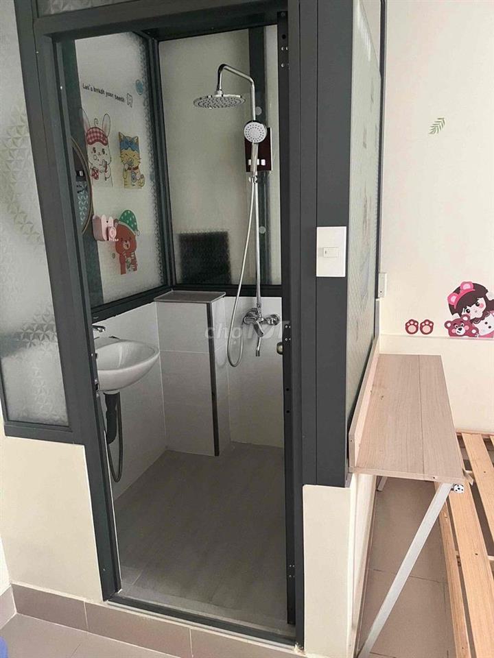 PHÒNG NHÀ NGUYÊN CĂN CÒN 2 PHÒNG NHỎ XINH 3TR6 VÀ 3TR9 NGAY ĐƯỜNG SỐ 1