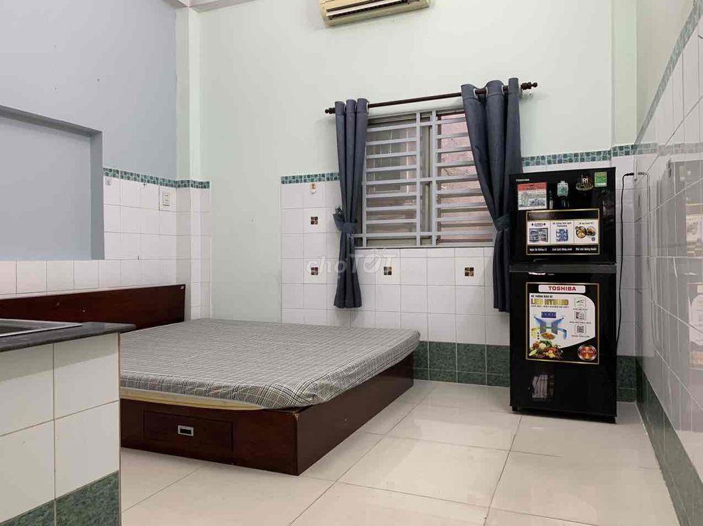 Studio nhỏ xinh đầy đủ nội thất xe hơi tận cửa ngay Thích Quảng Đức