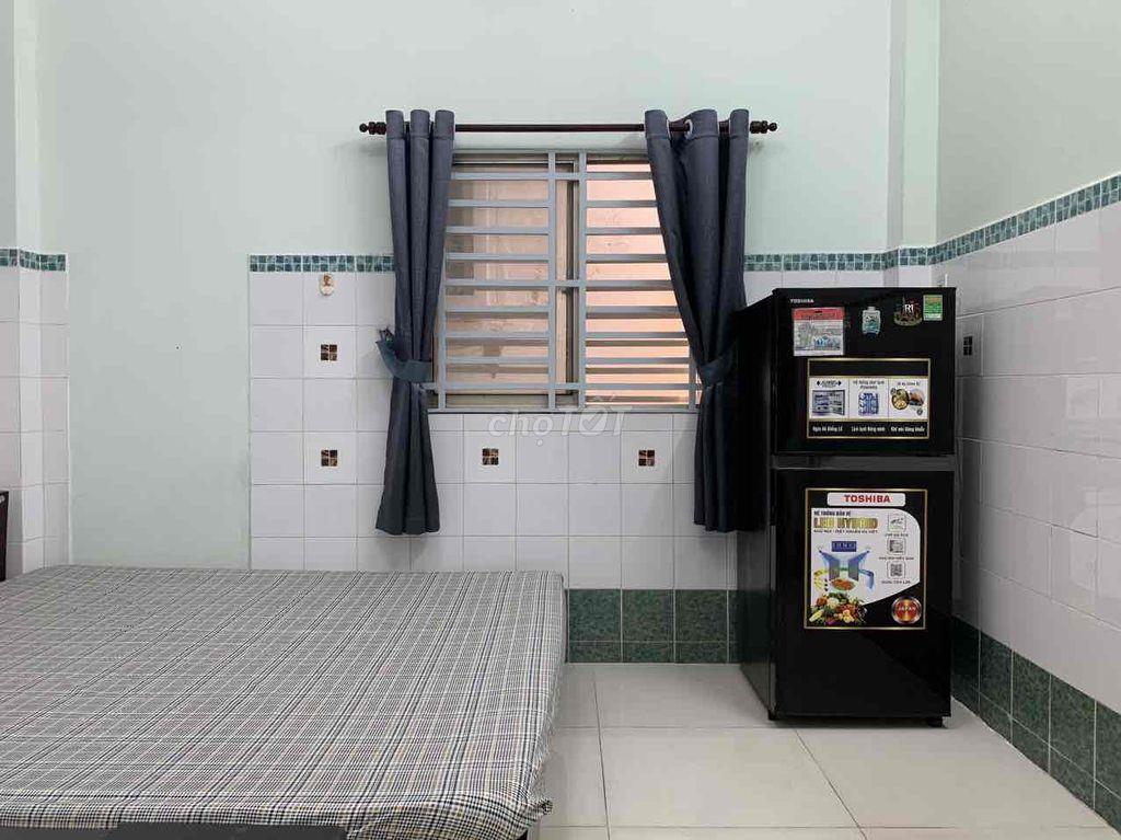 Studio nhỏ xinh đầy đủ nội thất xe hơi tận cửa ngay Thích Quảng Đức