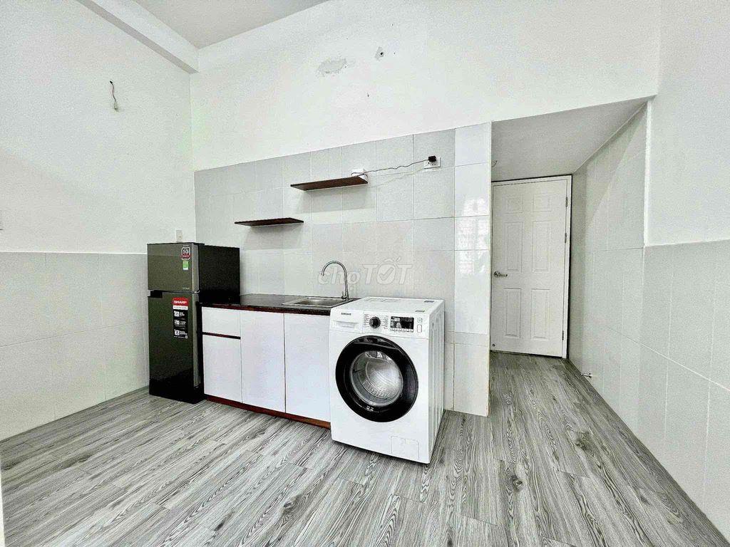 MỚI HOÀN THIỆN 2PN 2WC FULL NỘI THẤT CỬA SỔ LỚN NGAY HOÀNG HOA THÁM