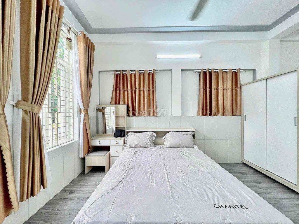 MỚI HOÀN THIỆN 2PN 2WC FULL NỘI THẤT CỬA SỔ LỚN NGAY HOÀNG HOA THÁM