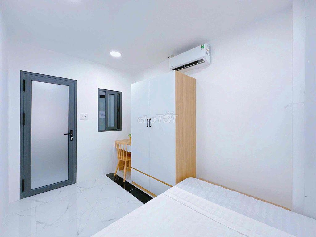 Căn hộ 3 phòng ngủ full nội thất xịn tại 126 Nguyễn Xí