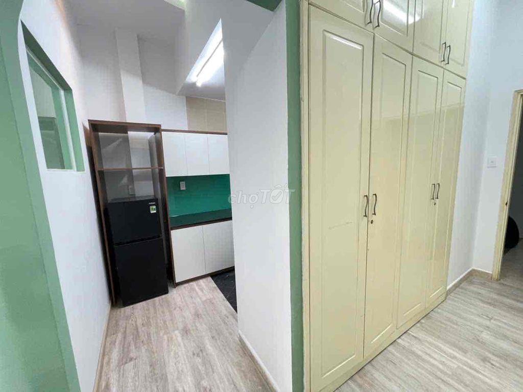 8TR 1PN TÁCH BẾP + BAN CÔNG NGAY HỌC VIỆN CÁN BỘ