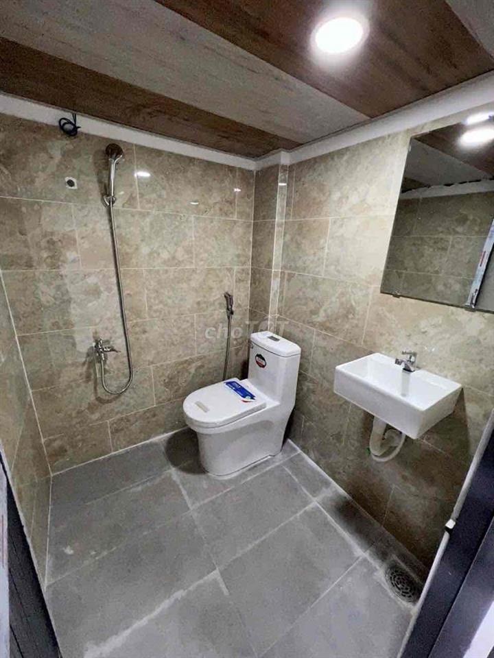 Gác full nội thất trống sẵn ở được liền ngay ĐH Văn Lang