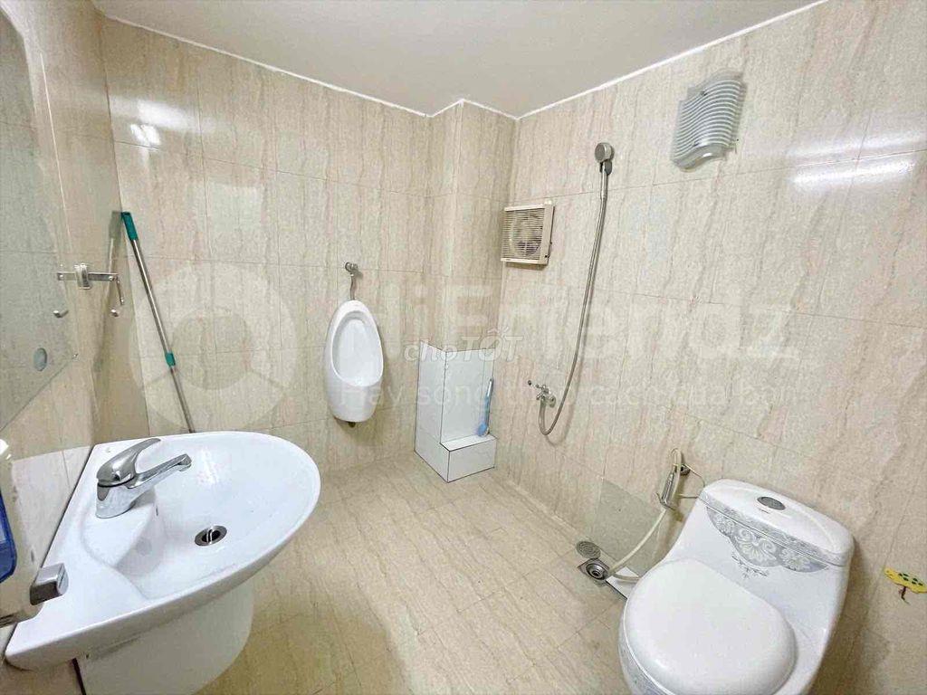 CHÍNH CHỦ CHO THUÊ STUDIO CỬA SỔ ĐẦY ĐỦ NỘI THẤT NGAY 130 ĐINH BỘ LINH