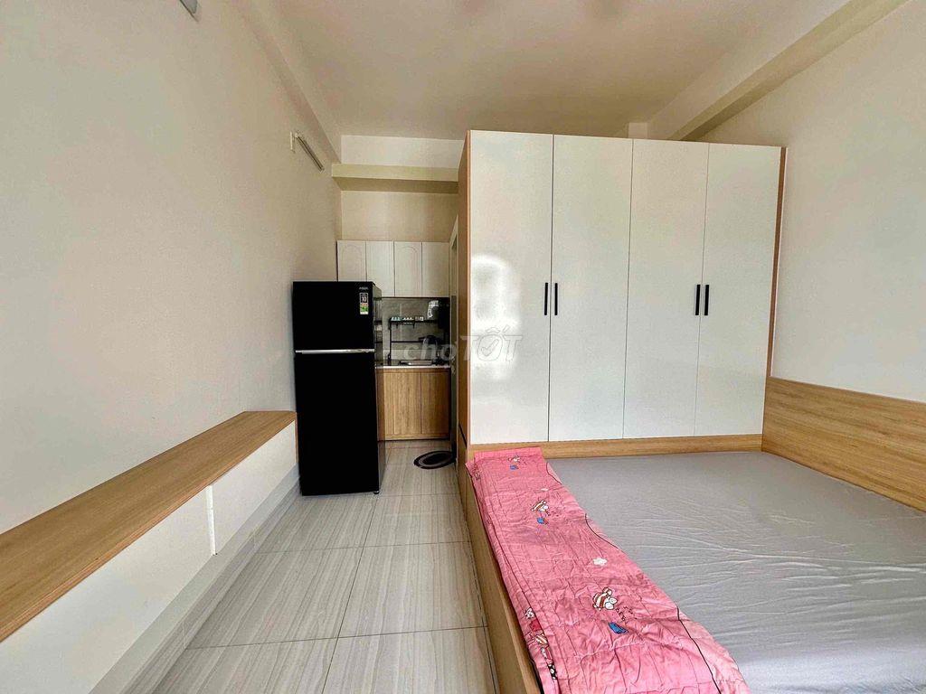 Căn hộ dịch vụ - Ngay Văn Lang - Thang máy - hầm xe