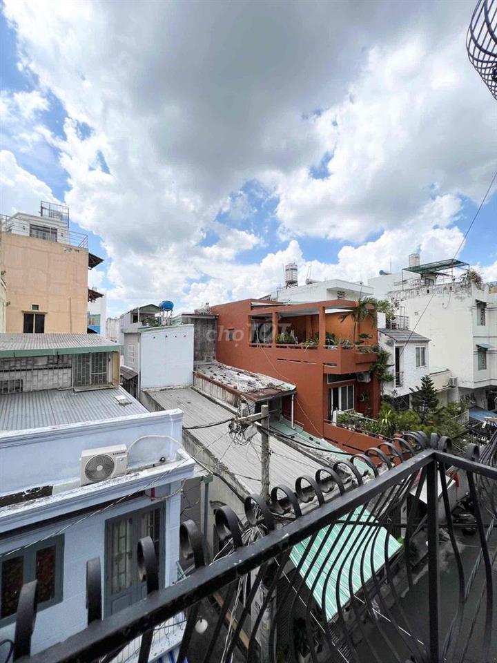 Căn hộ Studio ban công - Full nội thất - kết nối nhanh Quận 1