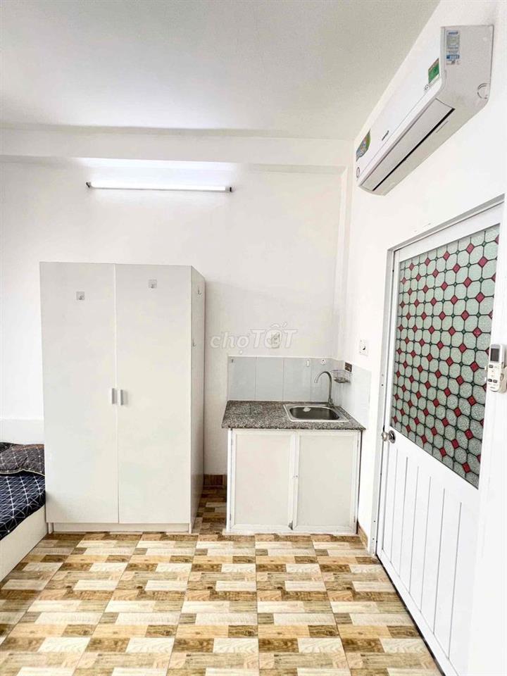 Căn hộ Studio ban công - Full nội thất - kết nối nhanh Quận 1