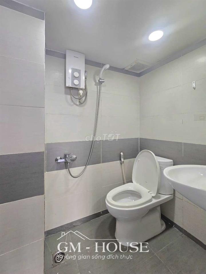 Gác cao 2m, Full nội thất có máy giặt riêng, ngay Cầu Thị Nghè