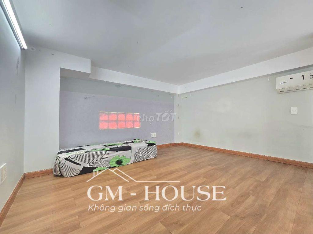 Gác cao 2m, Full nội thất có máy giặt riêng, ngay Cầu Thị Nghè